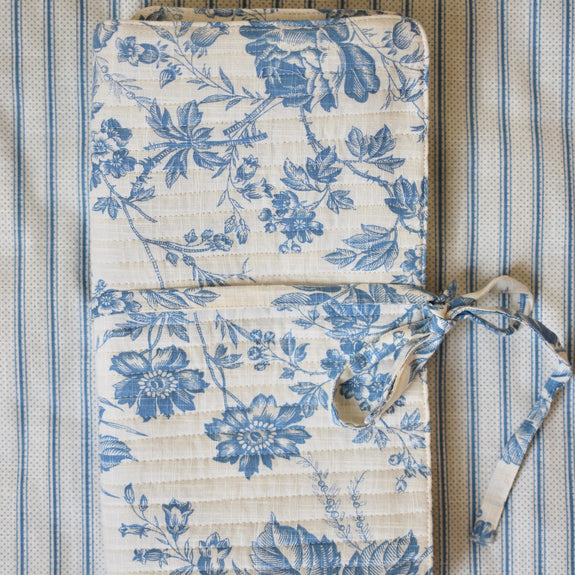Blue Flower Wallpaper Make up Bag
