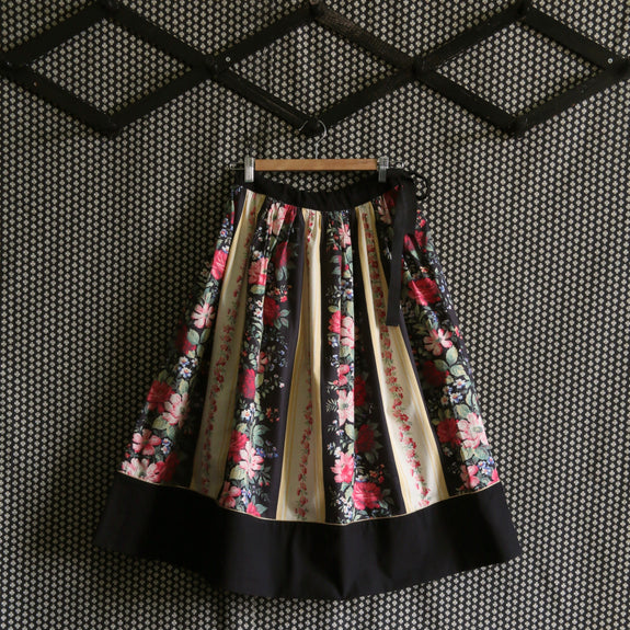 Woman Long skirt Orange Blossom Flowers of Arles