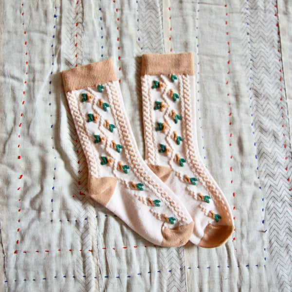 Ivory Flowers Socks